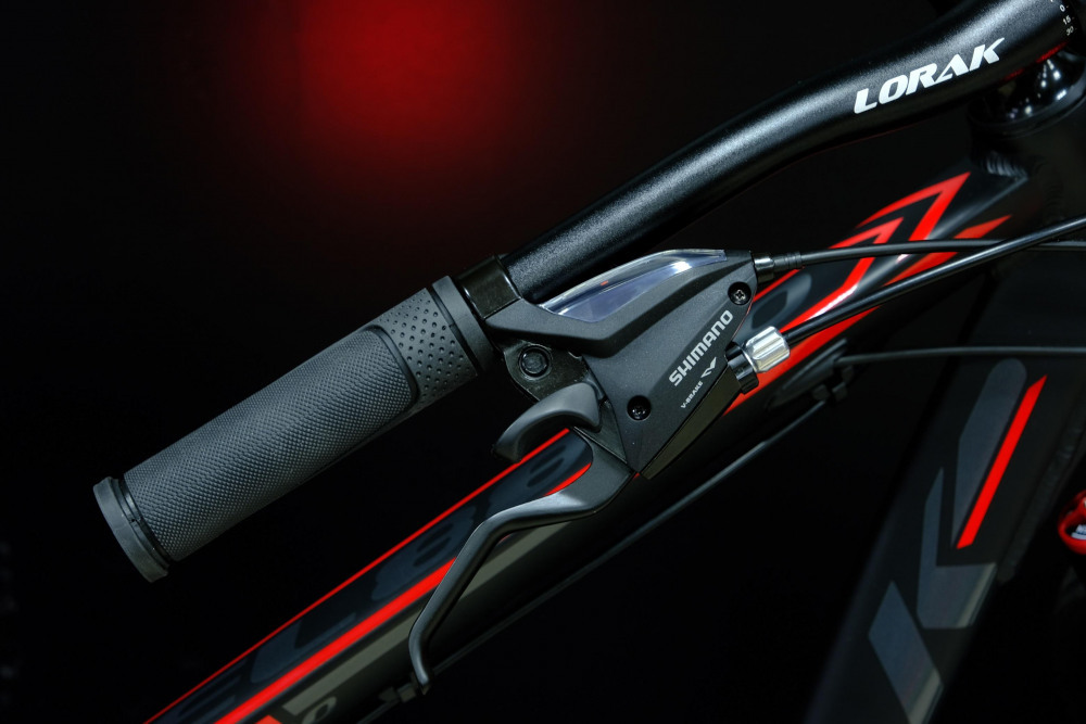 Lorak Sel 8800 Матовый Чёрный/Красный 19р (на рост 171-182)